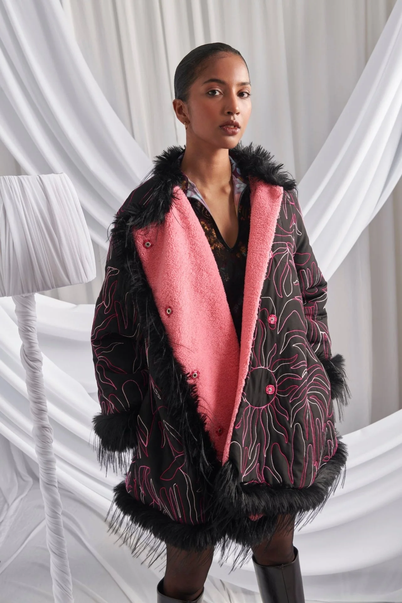 Zahrada Coat Black - Image 7